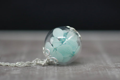 925 sterling zilveren ketting met gedroogde Hydrangea macrophylla bloem in glazen hanger - Opgezette Werelden
