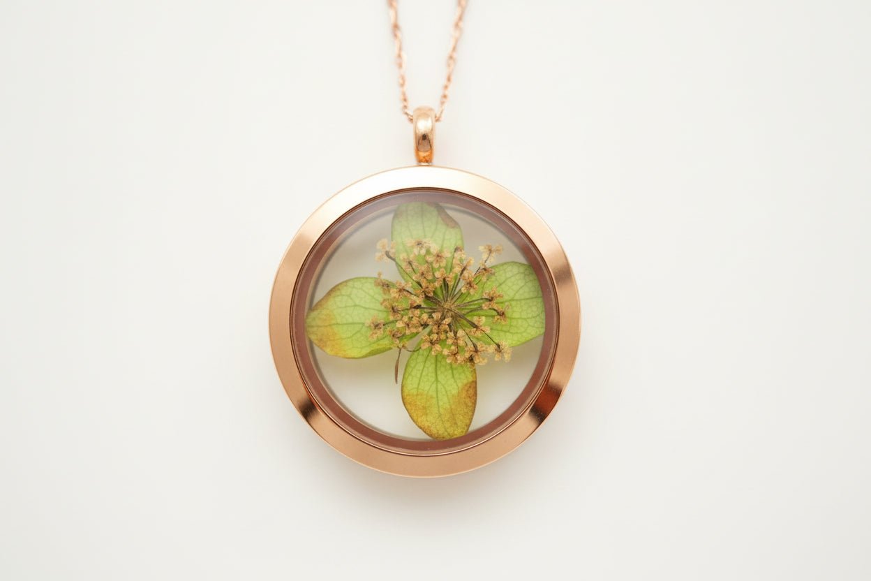 Rosévergulde zilveren ketting met chrysanthemum en blad - Opgezette Werelden